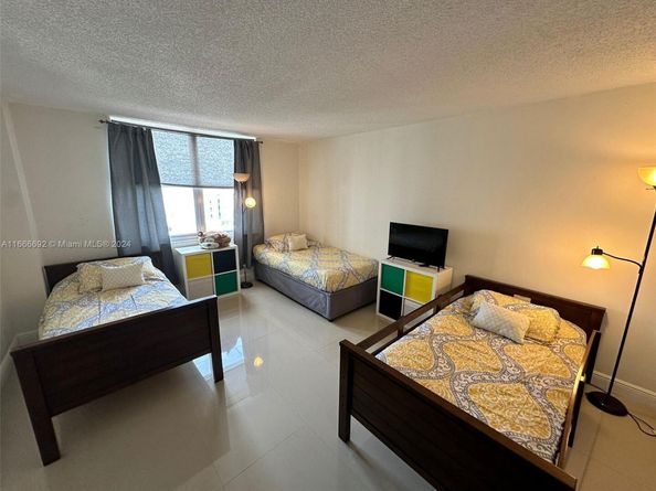 2201 S Ocean Dr 904, Hollywood FL 33019