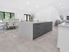 8022 NW 84th Ter, Tamarac FL 33321