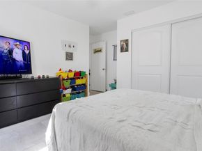 8022 NW 84th Ter, Tamarac FL 33321