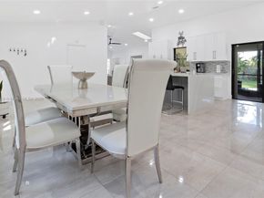 8022 NW 84th Ter, Tamarac FL 33321