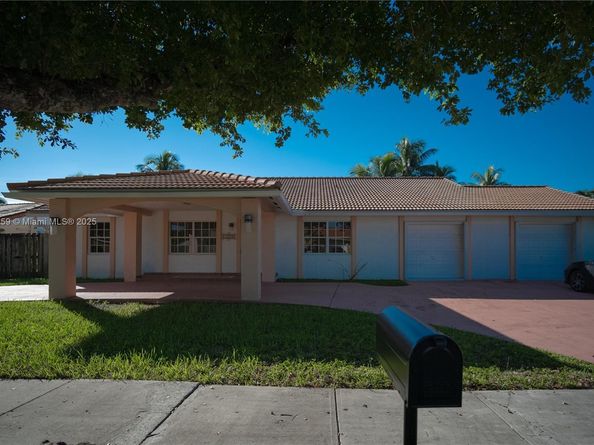 15002 SW 67th Ln, Miami FL 33193