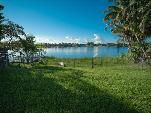 15002 SW 67th Ln, Miami FL 33193