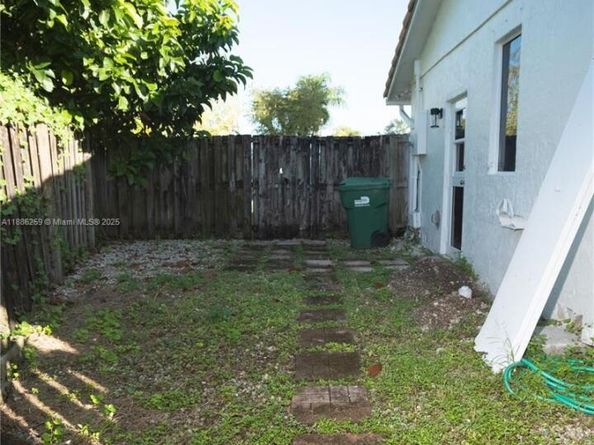 15002 SW 67th Ln, Miami FL 33193