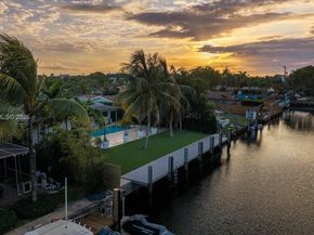 2305 Magnolia Dr, North Miami FL 33181