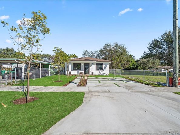 1735 NW 84th St, Miami FL 33147