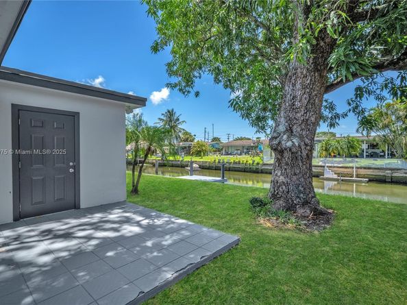 1840 NW 32nd St, Oakland Park FL 33309