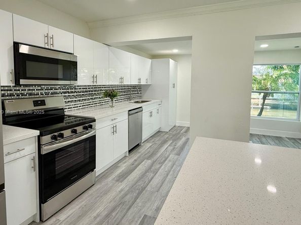 1840 NW 32nd St, Oakland Park FL 33309