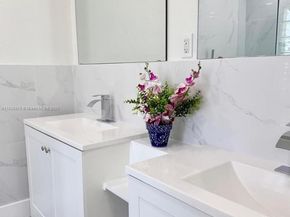 1840 NW 32nd St, Oakland Park FL 33309