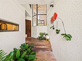 2662 NE 135th St, North Miami FL 33181