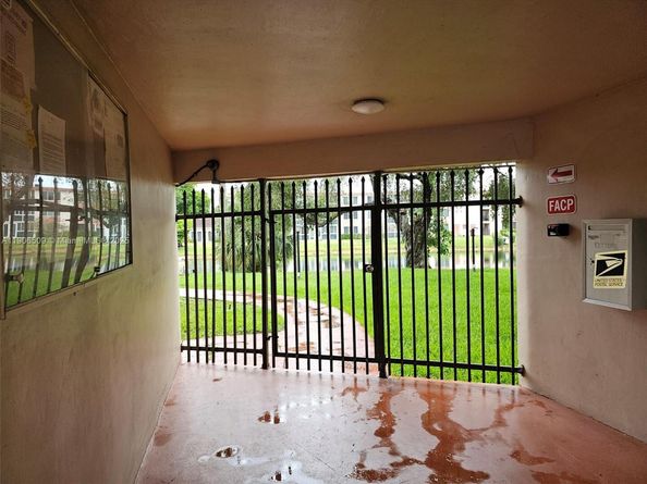 1103 NW 58th Ter 417, Sunrise FL 33313