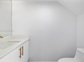 16449 NE 26th Ave 16, North Miami Beach FL 33160