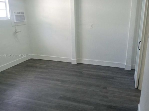 2223 NW 32nd St, Miami FL 33142