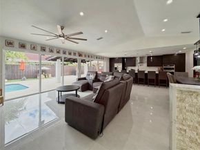 10433 SW 21st Ter, Miami FL 33165