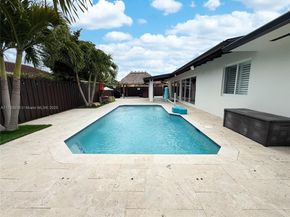 10433 SW 21st Ter, Miami FL 33165