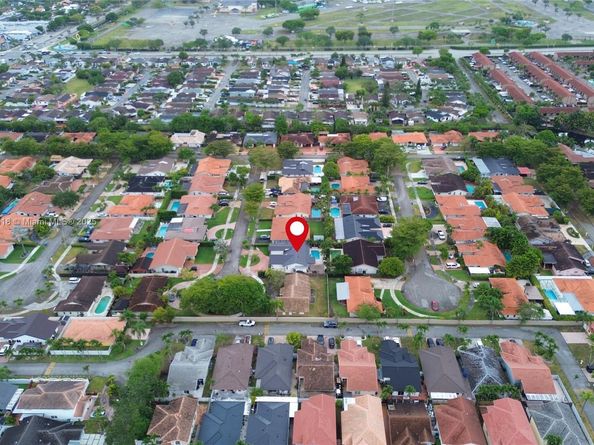 10433 SW 21st Ter, Miami FL 33165