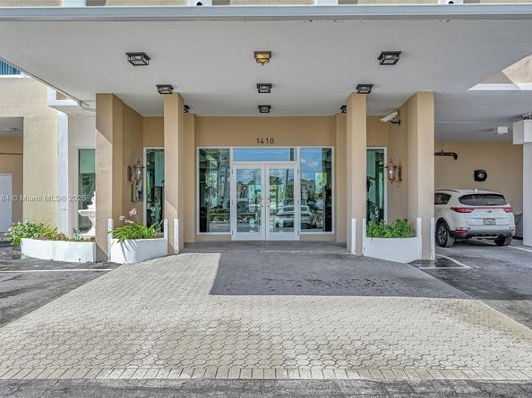 1410 S Ocean Dr 1603, Hollywood FL 33019