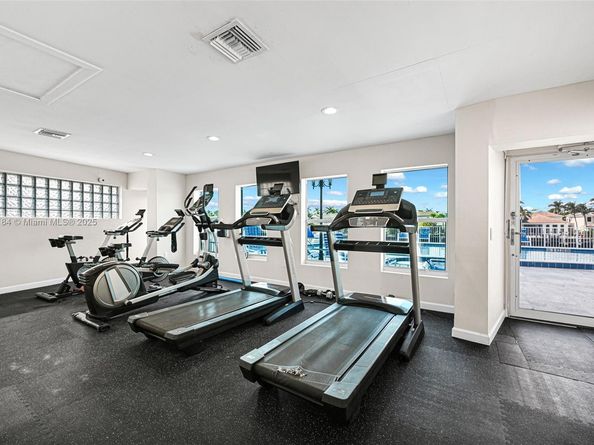 1410 S Ocean Dr 1603, Hollywood FL 33019