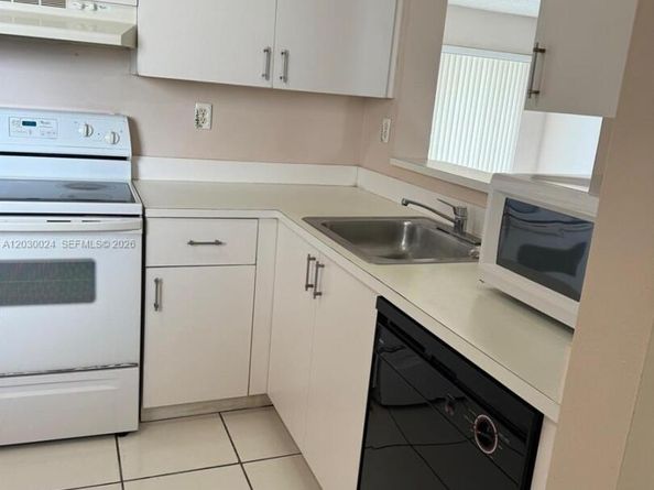 Undisclosed Address #A12030024, Miami FL 33182