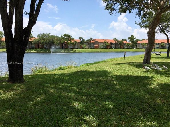 419 SW Natura Ave C, Deerfield Beach FL 33441