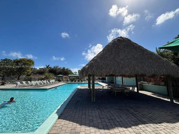 419 SW Natura Ave C, Deerfield Beach FL 33441