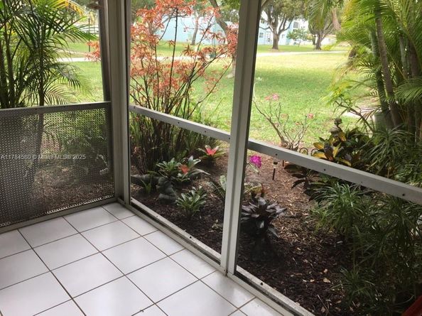 419 SW Natura Ave C, Deerfield Beach FL 33441