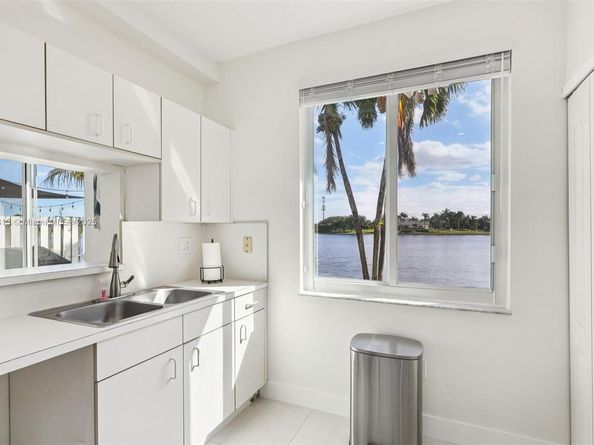 16128 NW 21st St, Pembroke Pines FL 33028