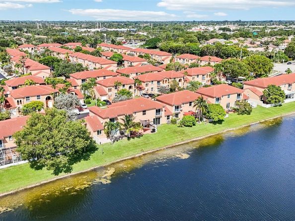16128 NW 21st St, Pembroke Pines FL 33028