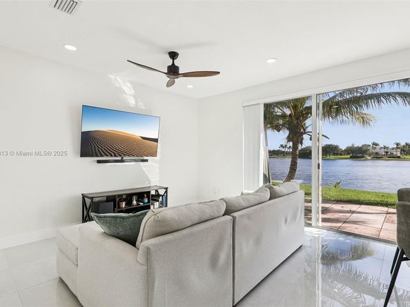 16128 NW 21st St, Pembroke Pines FL 33028