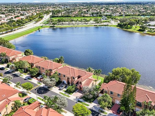 16128 NW 21st St, Pembroke Pines FL 33028