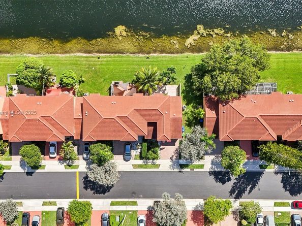 16128 NW 21st St, Pembroke Pines FL 33028