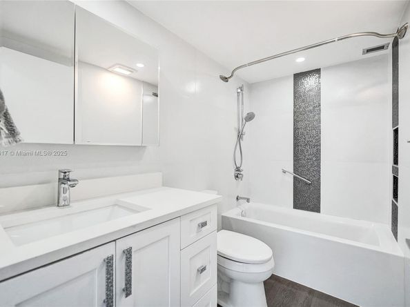 600 Three Islands Blvd 1016, Hallandale Beach FL 33009