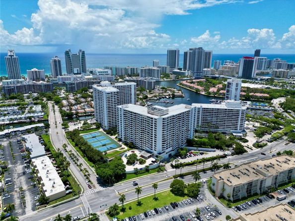 600 Three Islands Blvd 1016, Hallandale Beach FL 33009