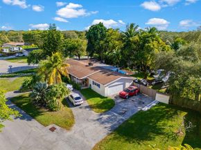 8200 SW 164th St, Palmetto Bay FL 33157