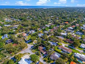 8200 SW 164th St, Palmetto Bay FL 33157