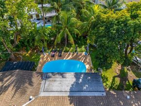 8200 SW 164th St, Palmetto Bay FL 33157