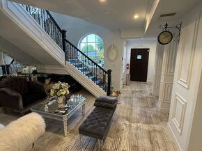 12 NE 50th St, Miami FL 33137