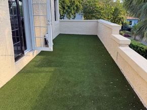 12 NE 50th St, Miami FL 33137