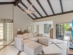 1040 NE 204th Ter, Miami FL 33179
