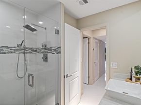 1040 NE 204th Ter, Miami FL 33179