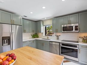 1040 NE 204th Ter, Miami FL 33179