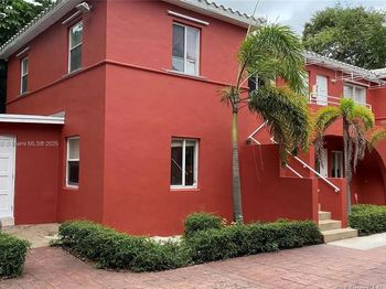544 NE 62nd St
