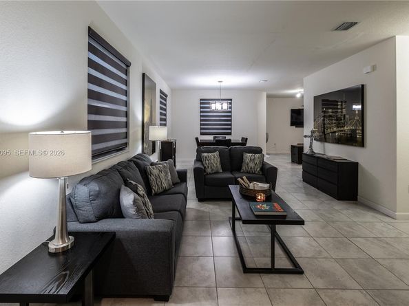 141 NE 24th Ave, Homestead FL 33033
