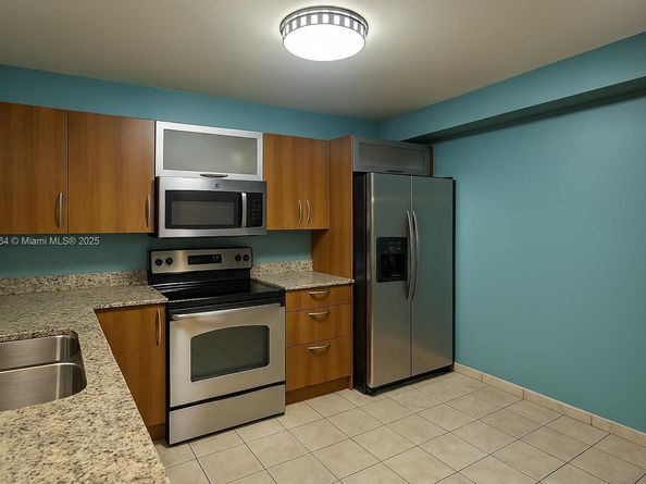 1621 Collins Ave 701, Miami Beach FL 33139