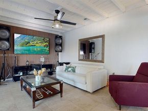 105 N 31st Ave, Hollywood FL 33021