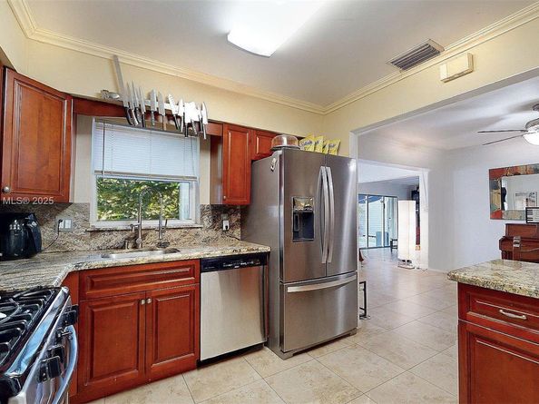 105 N 31st Ave, Hollywood FL 33021