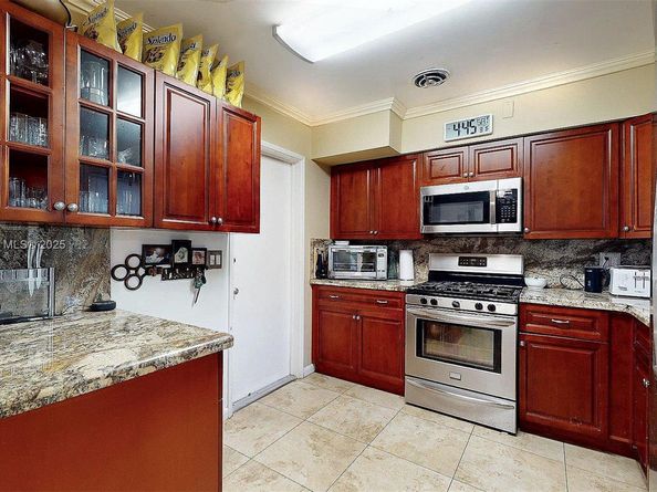 105 N 31st Ave, Hollywood FL 33021