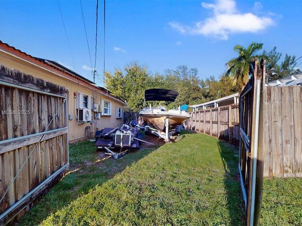 105 N 31st Ave, Hollywood FL 33021