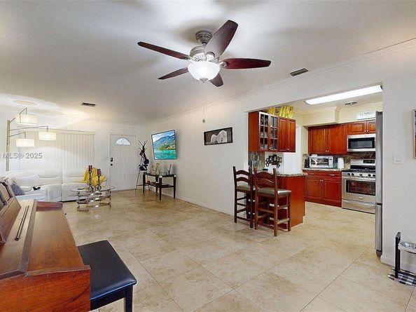 105 N 31st Ave, Hollywood FL 33021