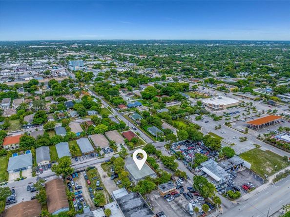 842 NW 1st Ave, Fort Lauderdale FL 33311