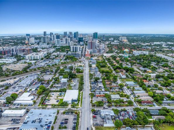 842 NW 1st Ave, Fort Lauderdale FL 33311
